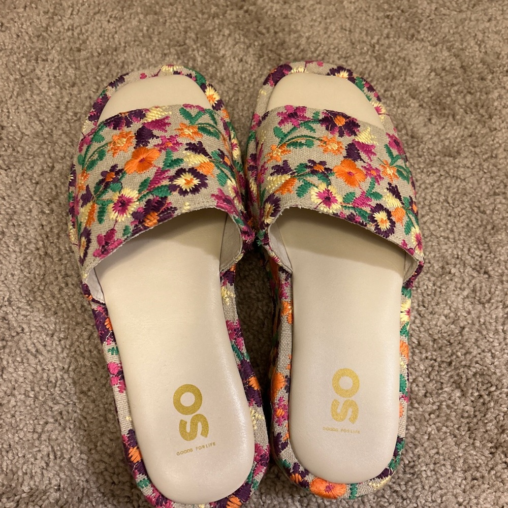 Women’s sandals